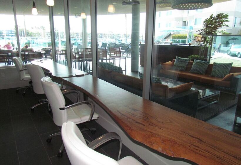 Romantic Studio With Bay View