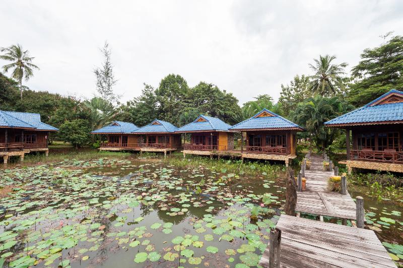 هتل Blue Resort And Spa Koh Chang