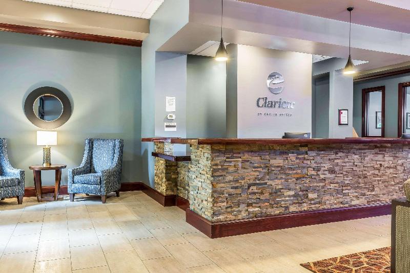 בית מלון כפרי Clarion Inn