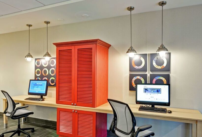 בית מלון כפרי Home2 Suites By Hilton Meridian