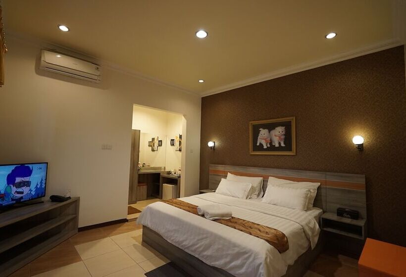 فندق Patria Plaza