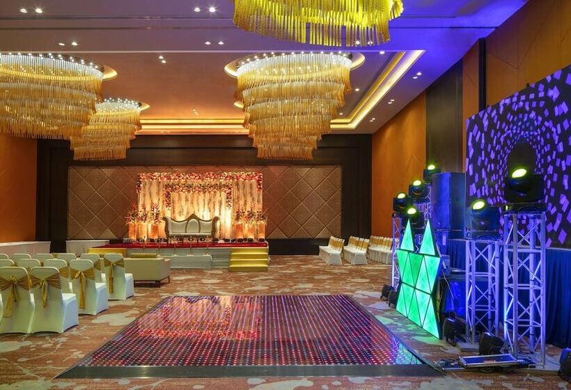 호텔 Radisson Blu Faridabad