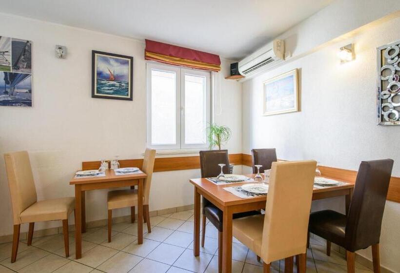 پانسیون Villa Jidro