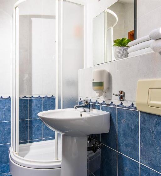 پانسیون Villa Jidro