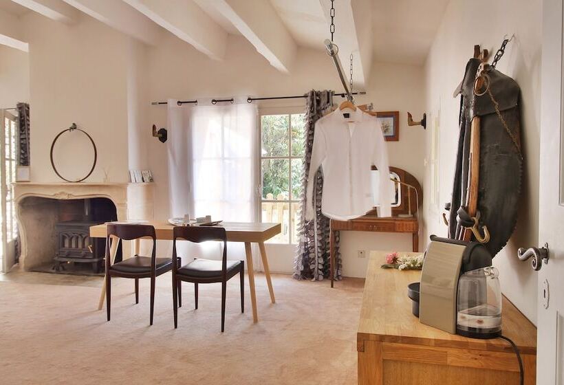 تختخواب و صبحانه A La Maison