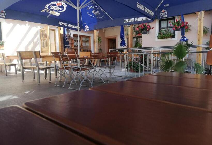 민박 Gasthaus Felsenwastl