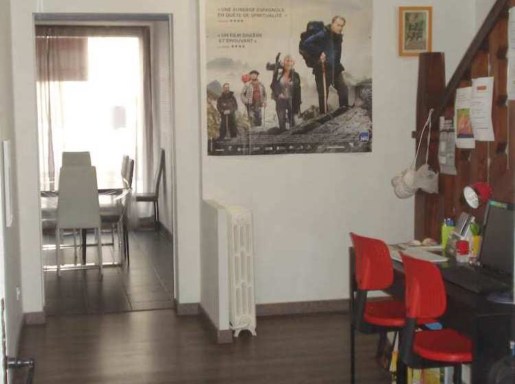 تختخواب و صبحانه Gite Izaxulo