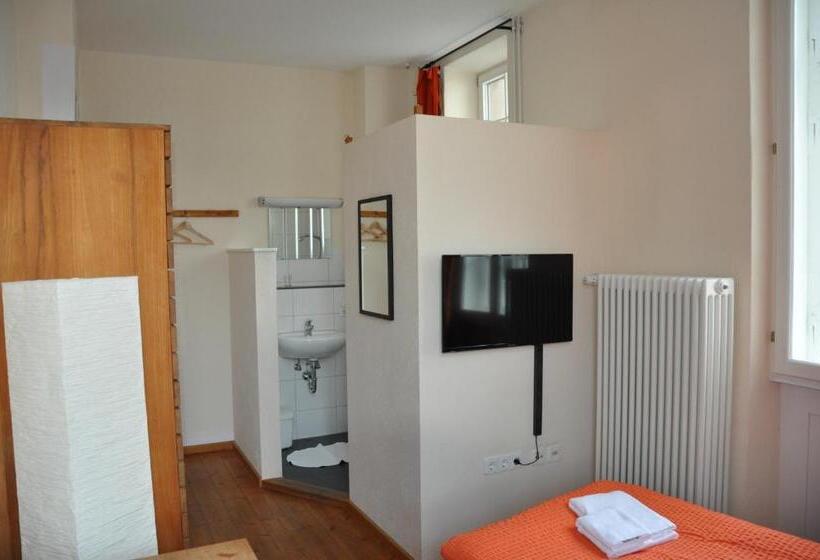 مبيت وإفطار Gästehaus Stuttgart36