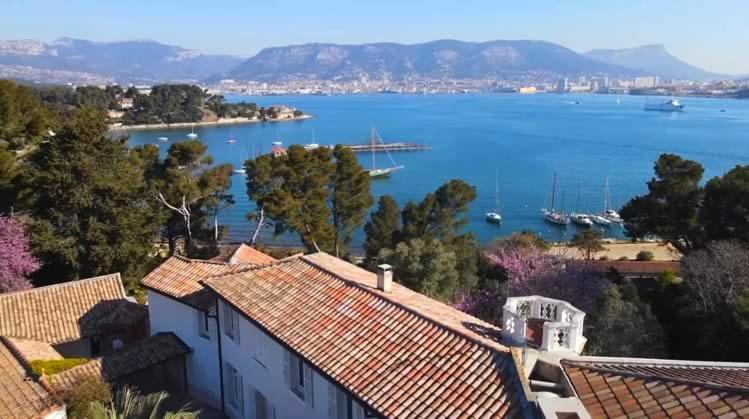 住宿加早餐  Villa Chateau Les Terrasses, Tamaris, Vues Mer Exceptionnelles Au Calme, Mer Et Plage à 2mn à Pied