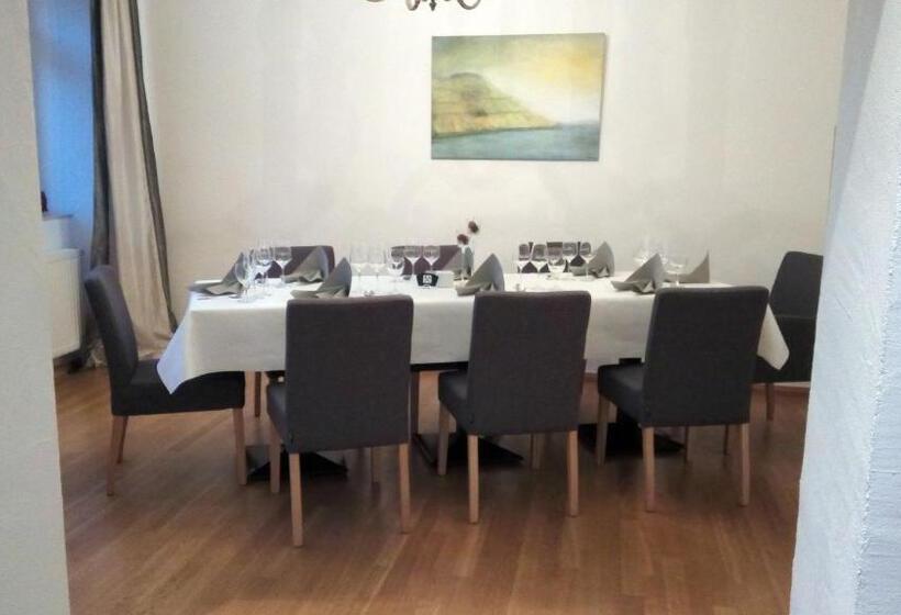 ホテル Weingut  Moselloreley