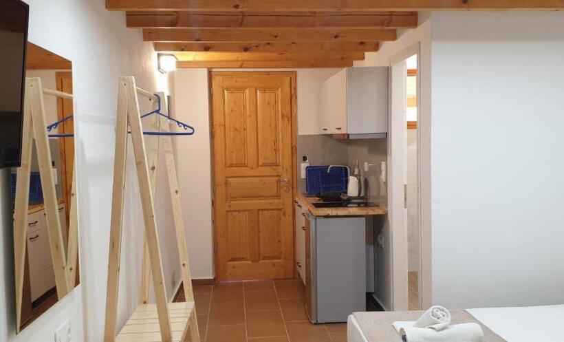 Apart Hotel Llazari