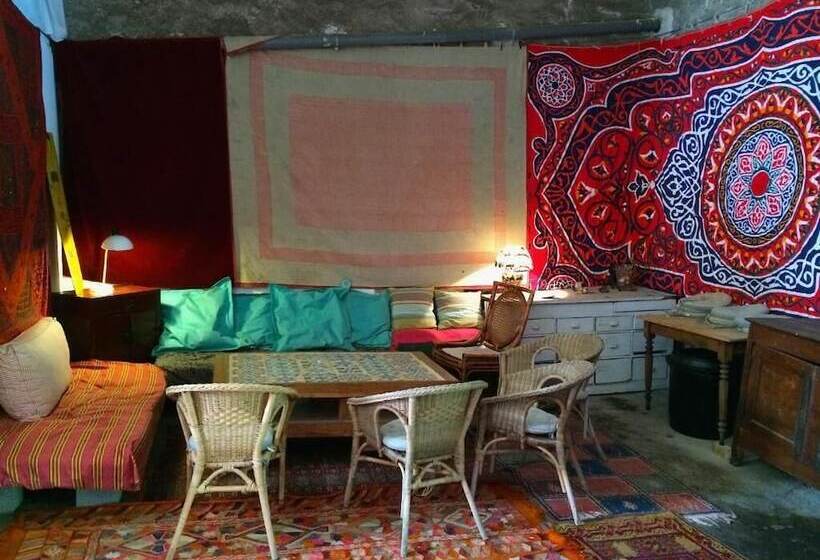 ベッドアンドブレックファースト Chambres D Hôtes La Cour D été