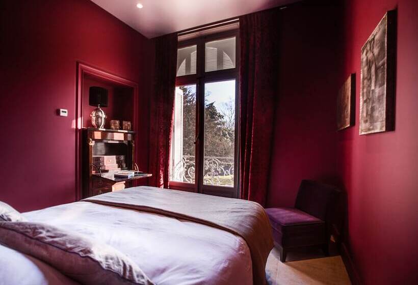 تختخواب و صبحانه Domaine De Biar