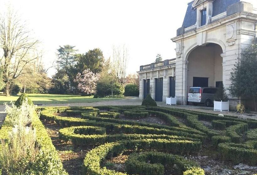 تختخواب و صبحانه La Maison Dans Le Parc