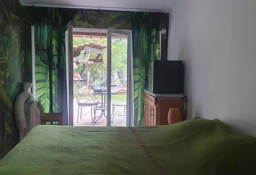 צימר Le Donjon Des Combes Et Son Spa