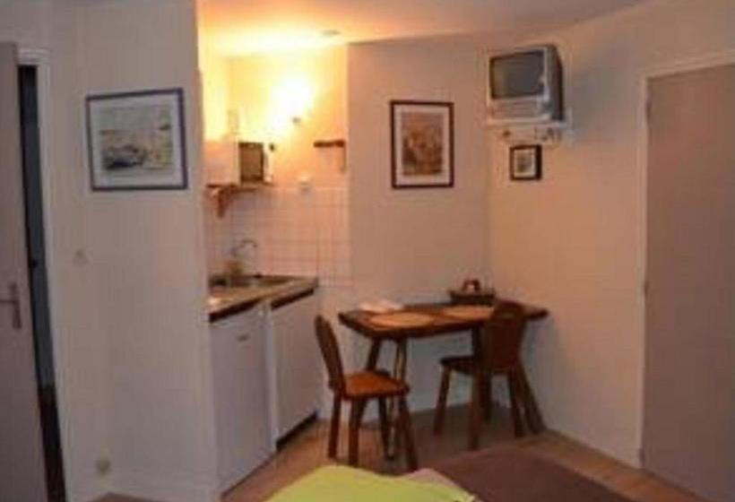 ベッドアンドブレックファースト Les Locations Du Puits