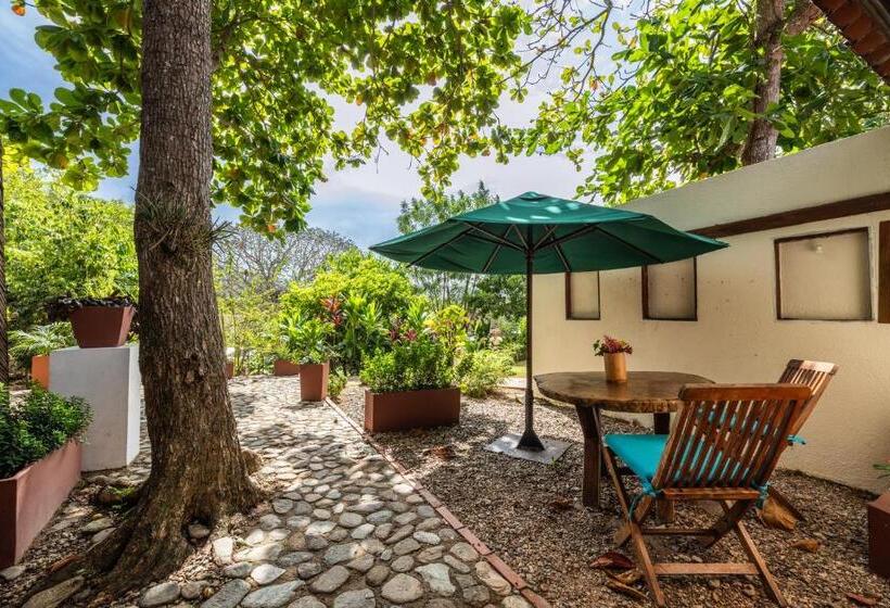 هتل Aite Eco Resort