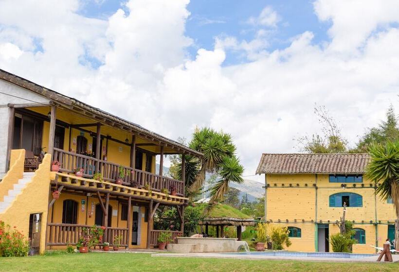 مسافرخانه Hosteria Colibri Aeropuerto