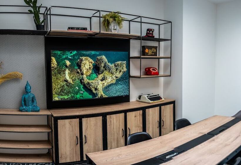 هتل 103 Wonderful House