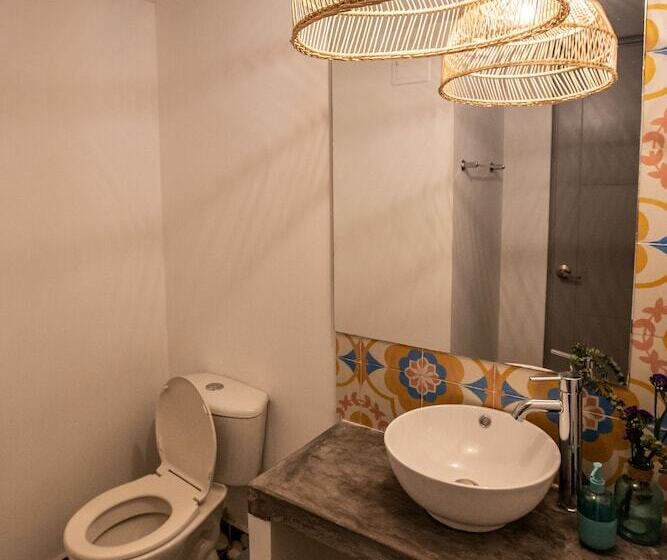 هتل 103 Wonderful House