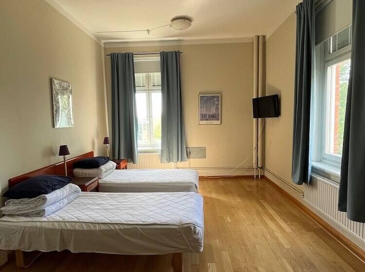 هتل Carlstad Sport Hostel