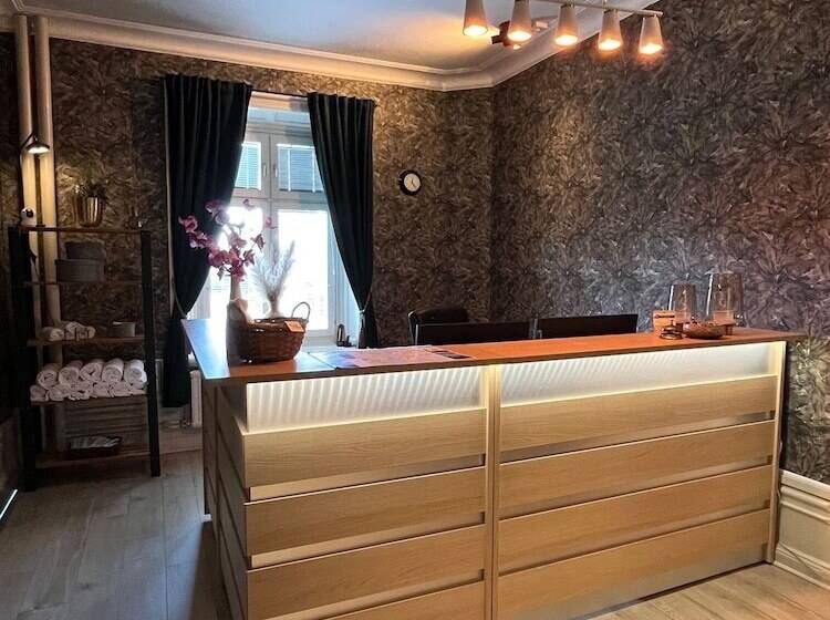 هتل Carlstad Sport Hostel