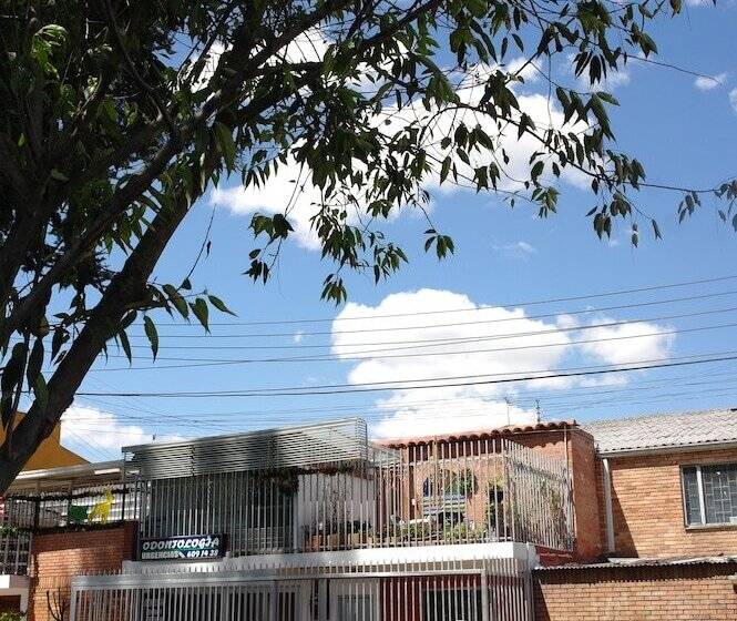 هتل Casa Posada Amelia