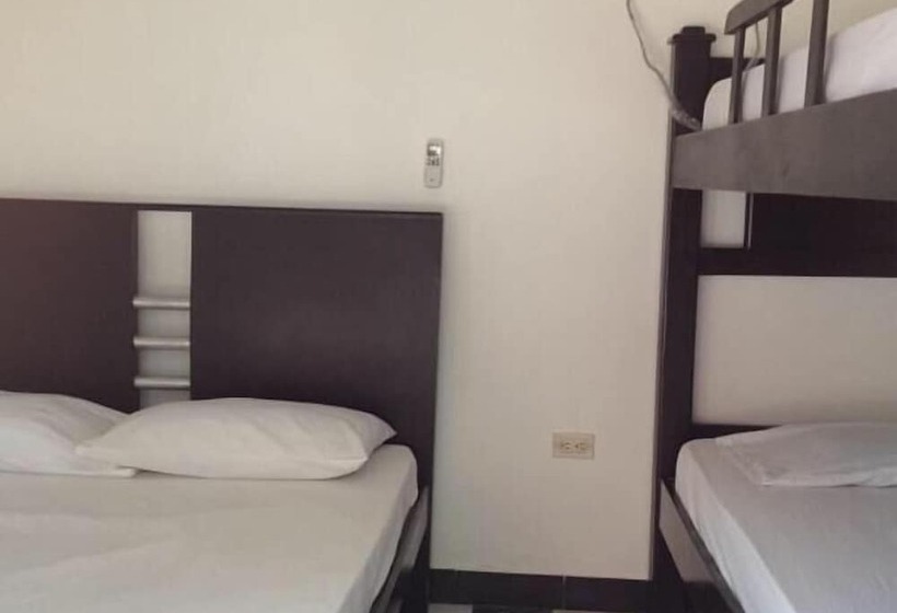 هتل Catalina Del Mar