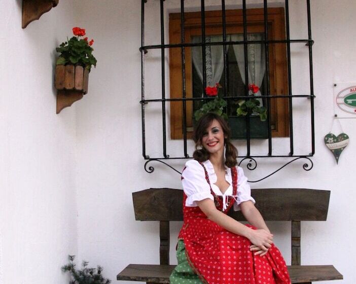 בית מלון כפרי Garni Biancaneve Ruffrè Mendola