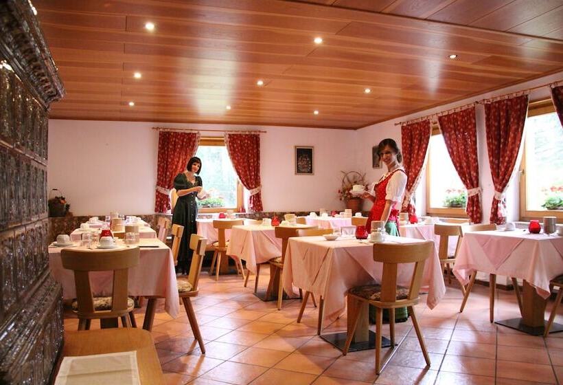 בית מלון כפרי Garni Biancaneve Ruffrè Mendola