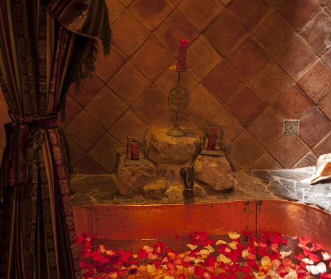 هتل Hacienda Rumiloma By Rotamundos