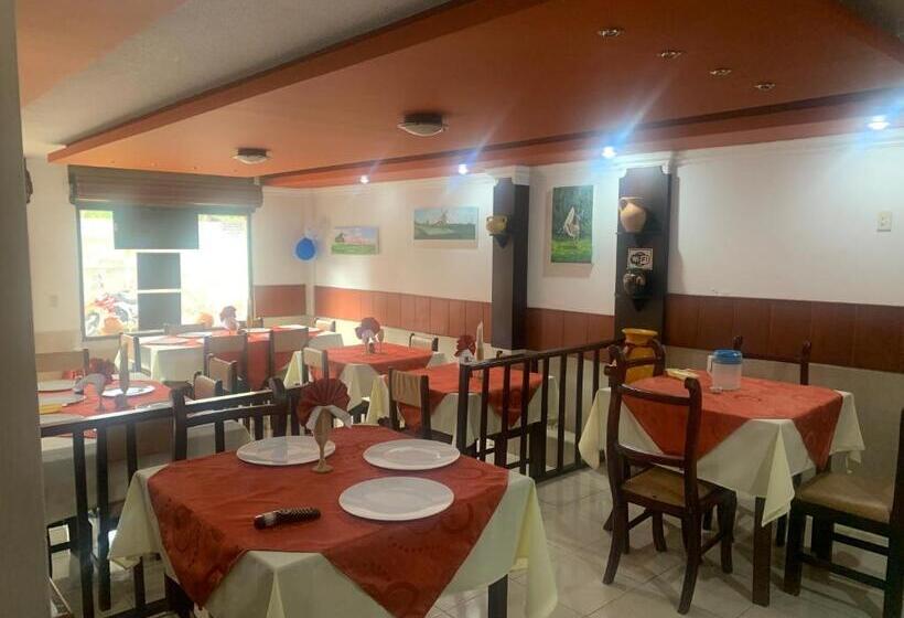 فندق Hostal Jora Continental