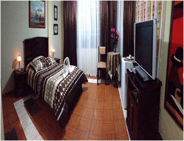فندق Hostal Jora Continental