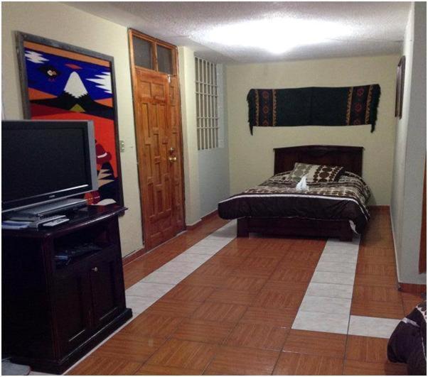 فندق Hostal Jora Continental