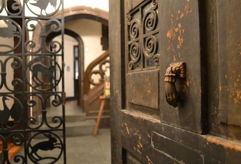 هتل Landay Hostel