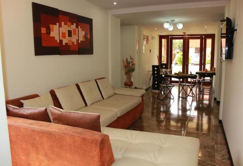 هتل Las Mercedes Airport Quito