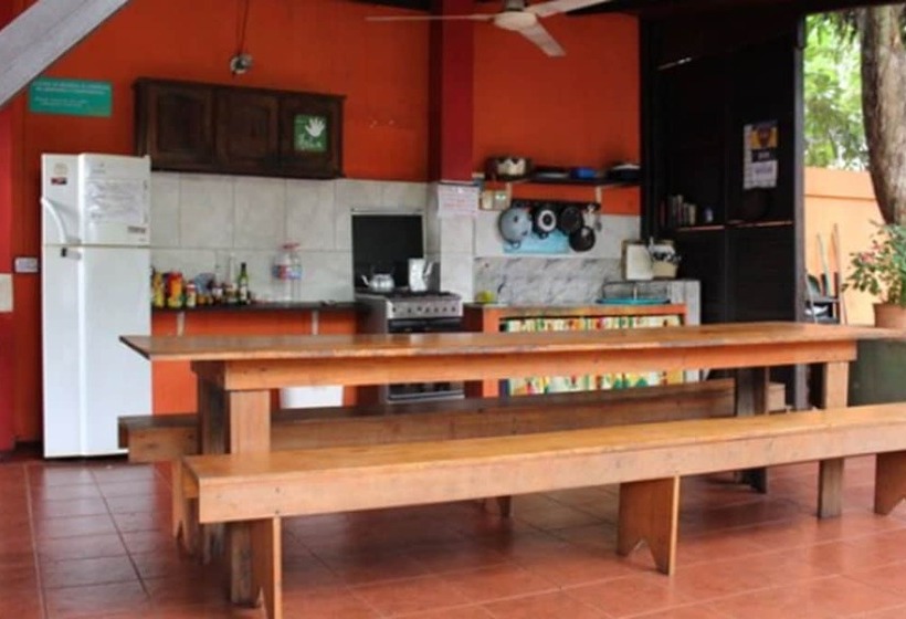 هتل Hostel & Posada Noelia