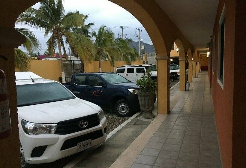 هتل Plaza Los Arcos