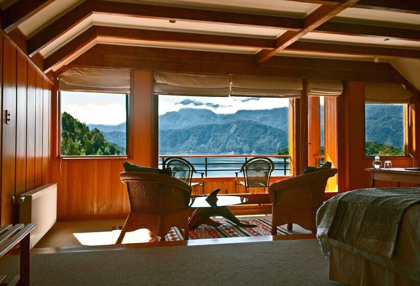 בית מלון כפרי Puyuhuapi Lodge & Spa