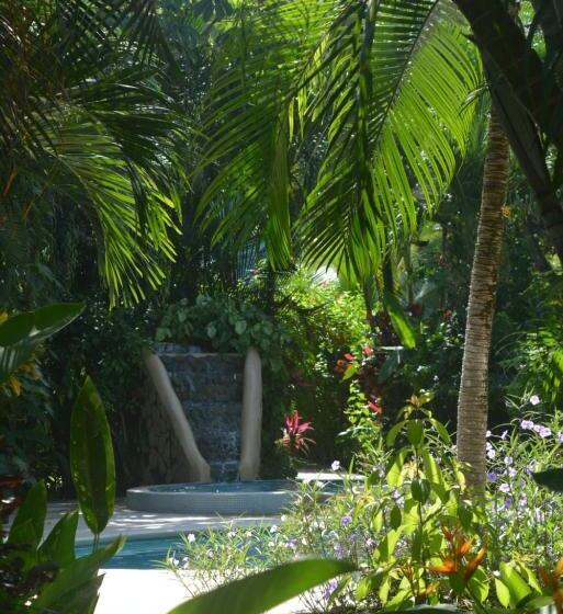 צימר Indigo Yoga Surf Resort