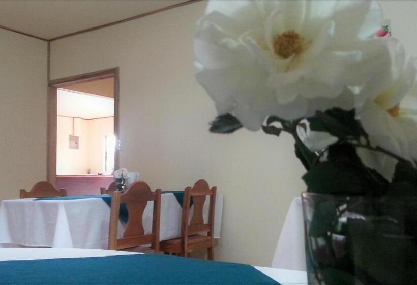 تختخواب و صبحانه Monte Los Lirios Lodge