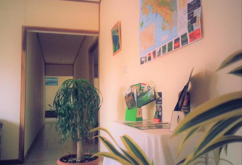 تختخواب و صبحانه Monte Los Lirios Lodge