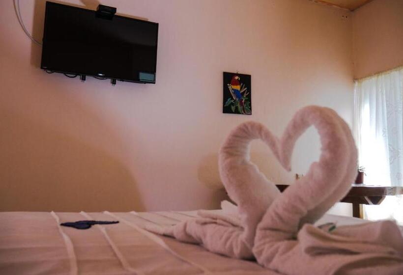 تختخواب و صبحانه Monte Los Lirios Lodge