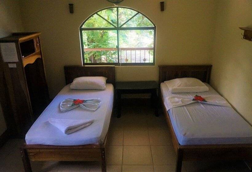Casa Moreno   Hostel