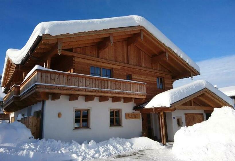 Kleines Zirbelhotel   üf