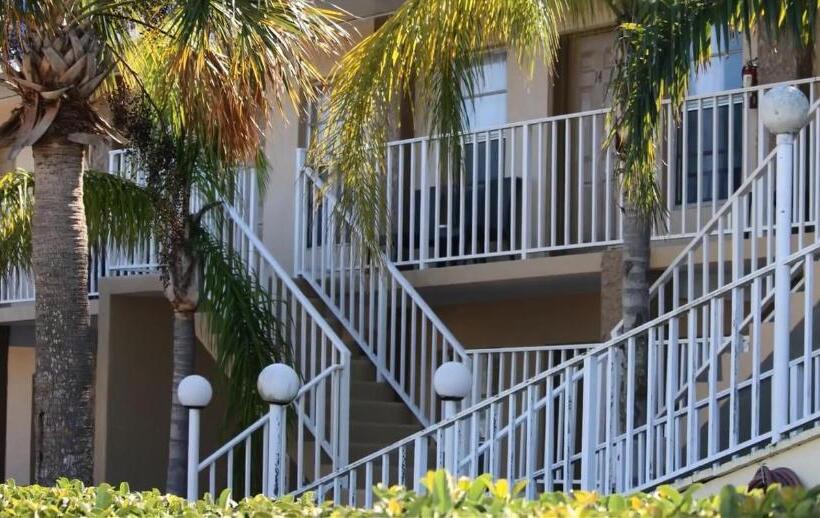 فندق Inn On The Gulf