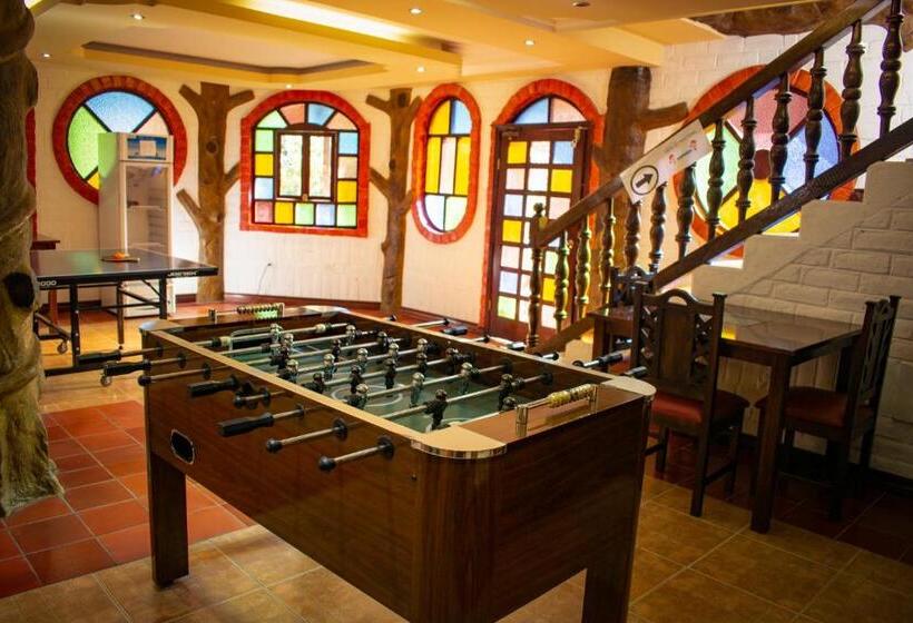 فندق Jardines De Chamana