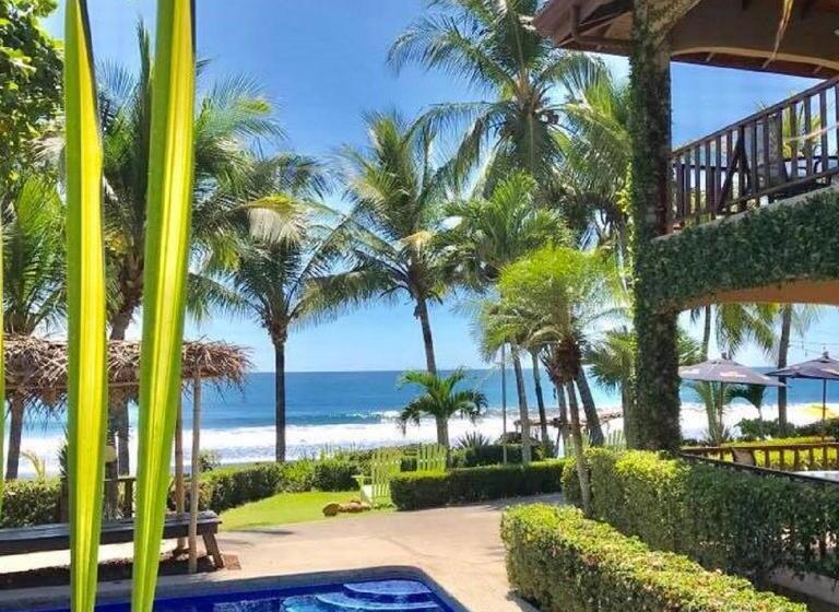 فندق The Backyard Beachfront