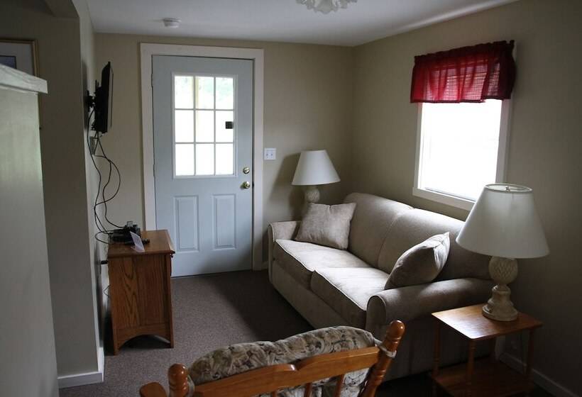 Kennebunk Gallery Motel And Cottages