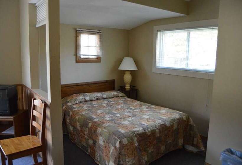 Kennebunk Gallery Motel And Cottages